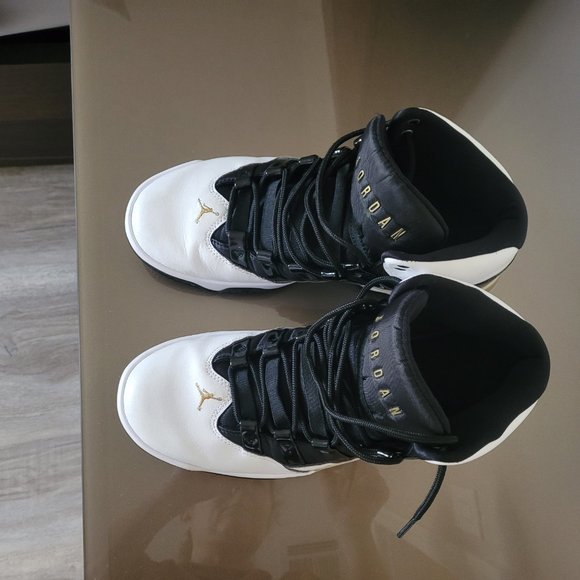 Air Jordan Max Aura white black gold big boys size 8.5 - Picture 5 of 16